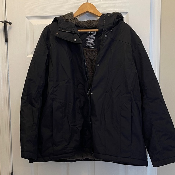 L.L. Bean Jackets & Blazers - L.L. Bean Winter Warmer Water Resistant Plush Sherpa Fleece Lining Jacket.